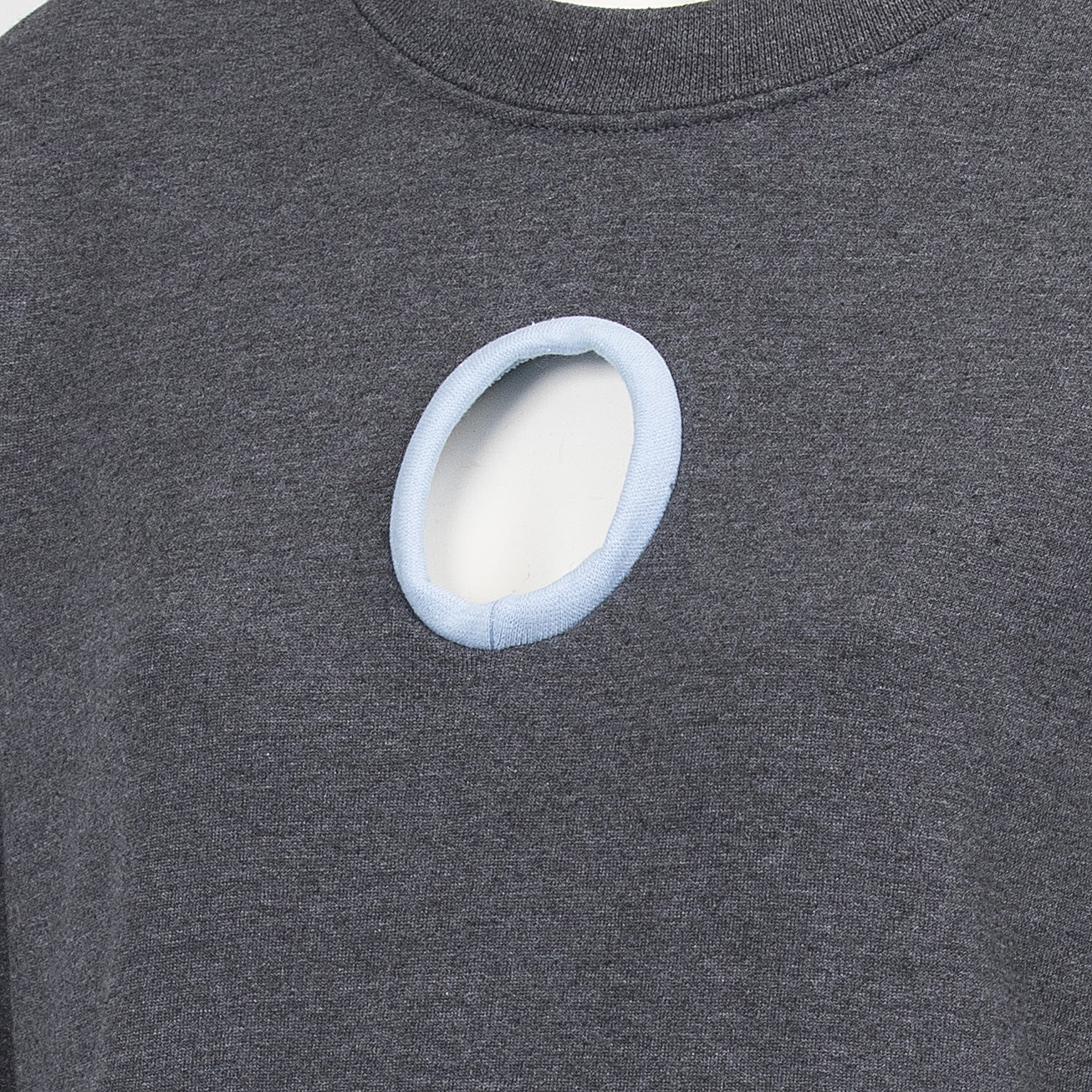 SWEATER BIG HOLE
