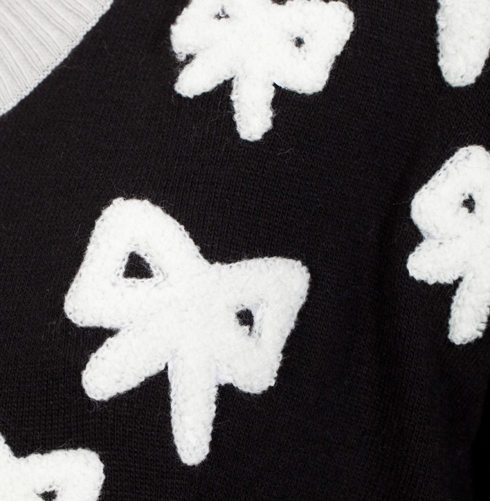 Sweater, knitted , bows embroidery